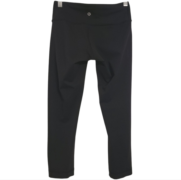 Lululemon | Women's Classic Black Align Cropped Workout Leggings (Size 4) - Picture 9 of 10